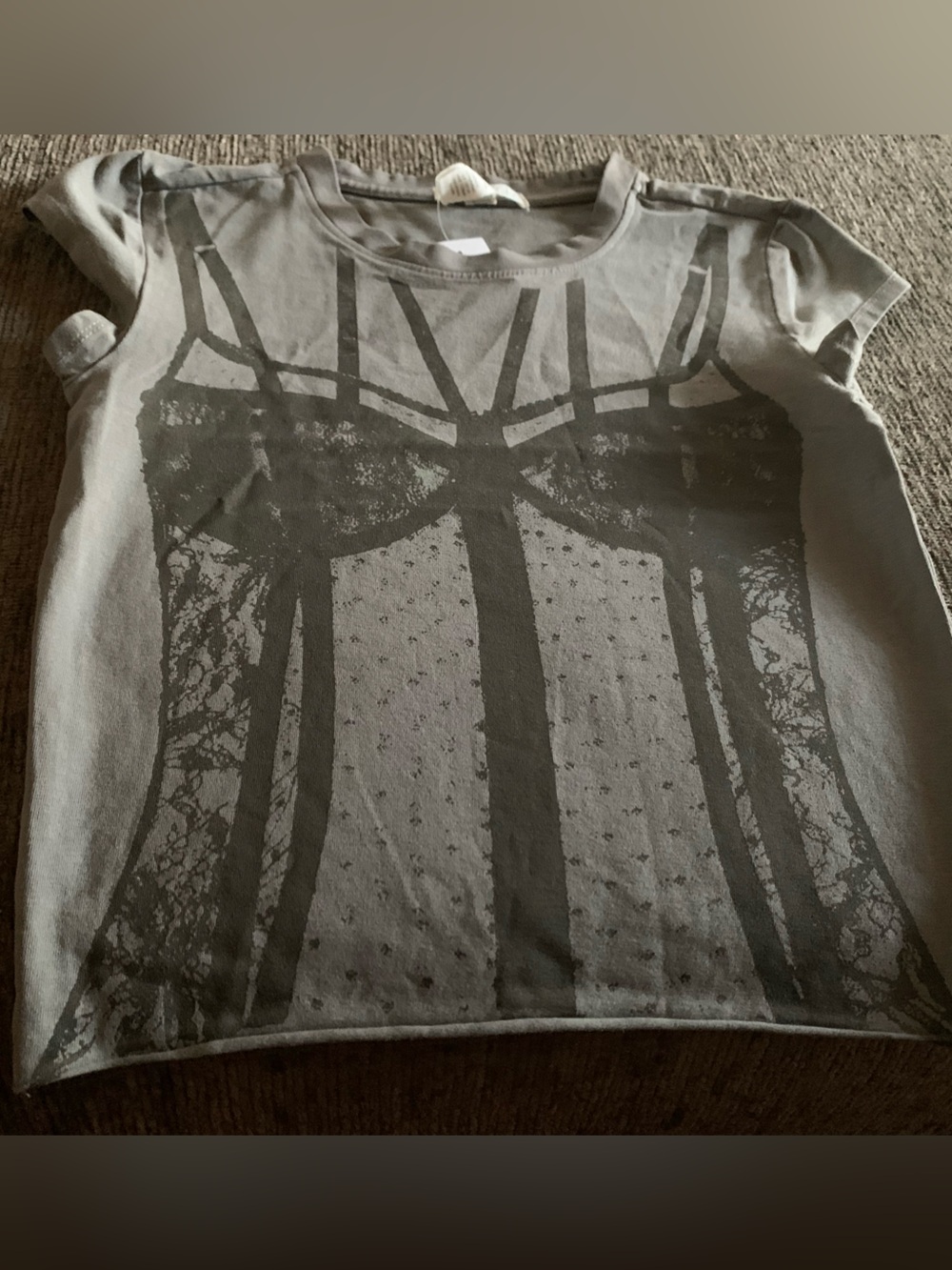 Full Tilt Gray Short-Sleeve Tee with Lace-Style Graphic
